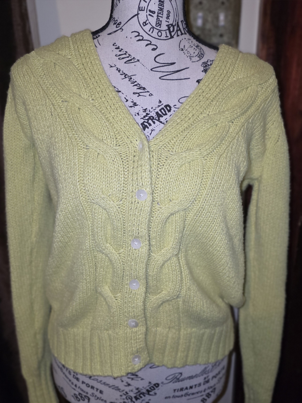 Old Navy Cable Knit Button-Front Sweater Cardigan — Greenish Yellow Medium